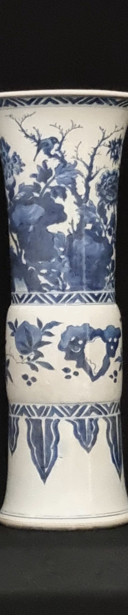 kangxi blue and white vase